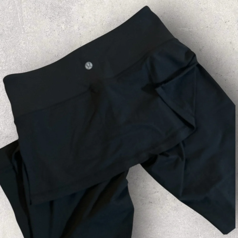 Lululemon A Go Go Crop Black size 6